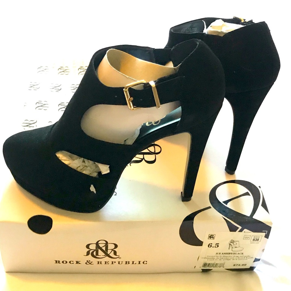Rock & Republic black sued heels